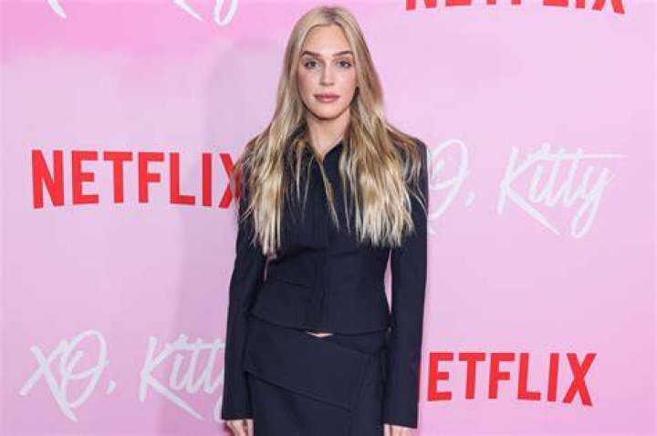 Alex Cooper Net Worth 2023 What Is The Call Her Daddy Podcaster Worth?