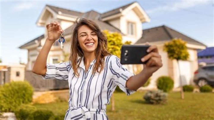 Bought My First House! Let the Demo Begin… Live Learn Lovewell