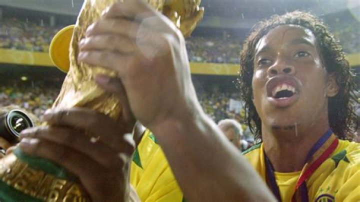 Brazilian World Cup winner Ronaldinho retires Express & Star