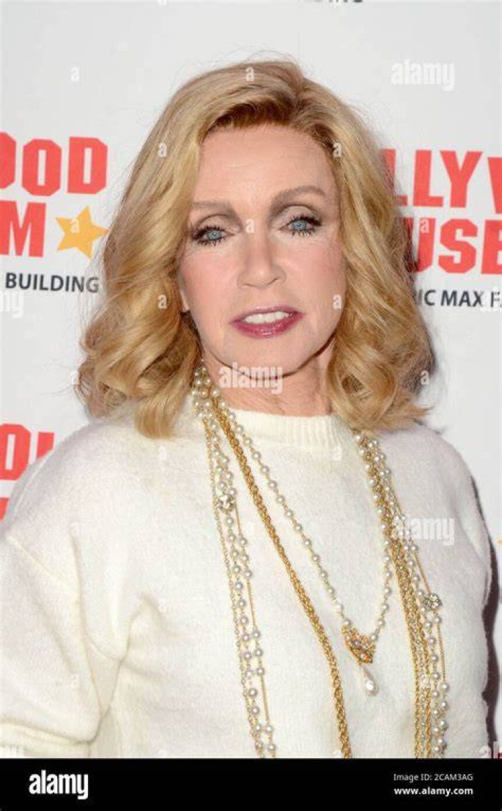 Donna Mills Picture 3 26th Anniversary Carousel of Hope Ball