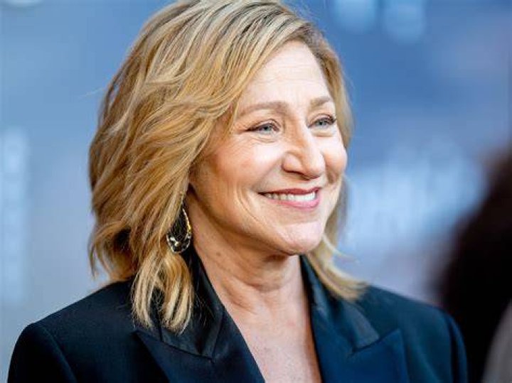 Edie Falco 360 Degrees of Hair and Makeup From the SAG