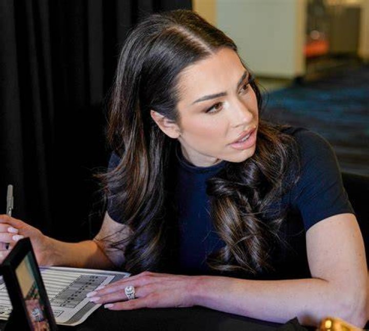 Entrepreneur Leila Hormozi Shares How to Build a Scaleable Business