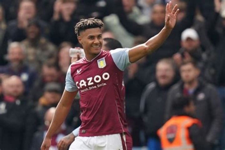 How does Ollie Watkins&rsquo; recent scoring run compare to his England