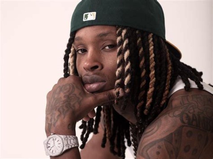King Von dead American rapper die for shooting See wetin happun and