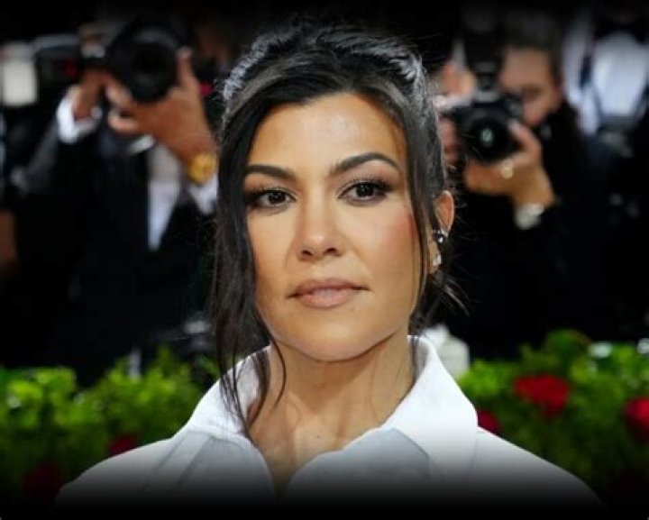 Kourtney Kardashian Biography, Age, Family, Height, Marriage, Children