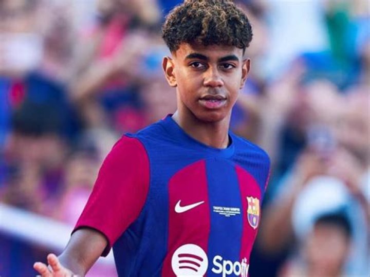 Lamine Yamal Biography, Age, Height, Parents, Siblings, Girlfriend And