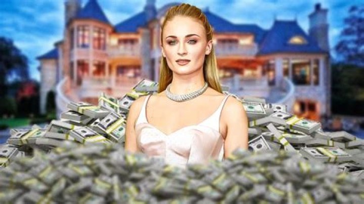Lana Turner Net Worth (2021 Update)