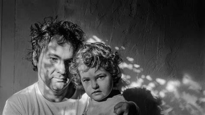 Larry Fink, Whose Photographs Were ‘Political, Not Polemical,’ Dies at