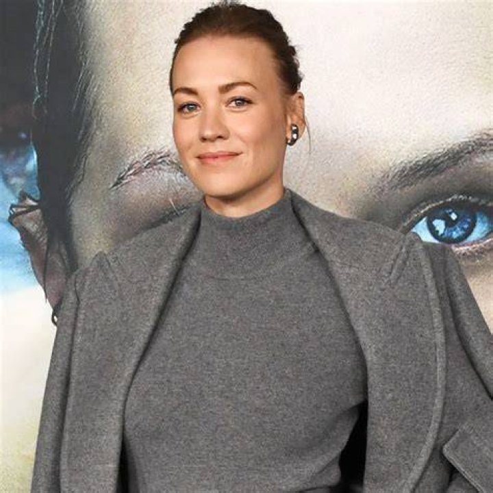 ‘The Handmaid’s Tale’ Star Yvonne Strahovski Gives Birth to Baby Boy