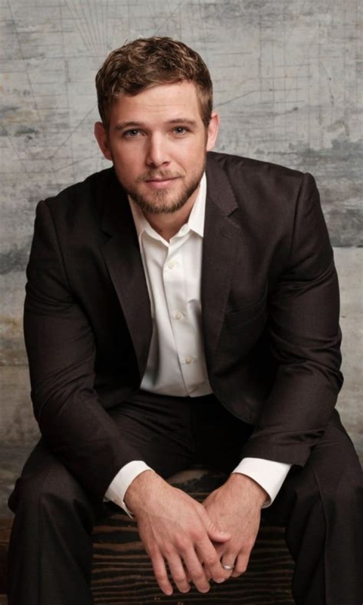 Max Thieriot Bio, Wiki, Age, Height, Wife, Net Worth, Workout & Movies