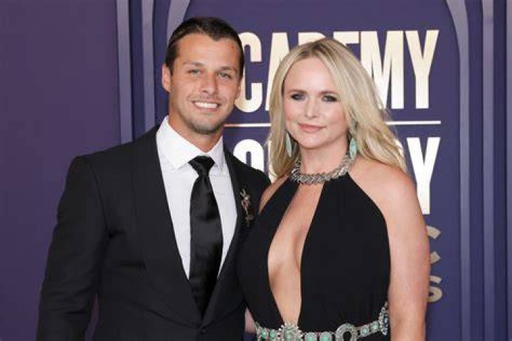 Miranda Lambert and Husband Brendan McLoughlin Buy NYC Apartment
