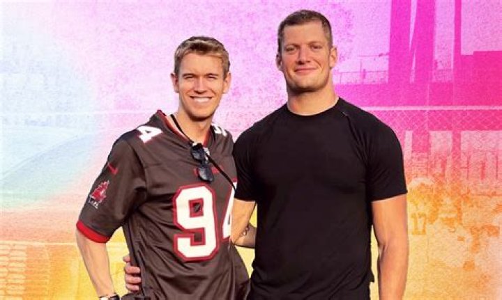 NFL star has a gay sex tape that may leak soon Entertainment Talk