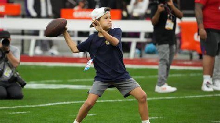 NFL Youth football league bans Peyton Manning&rsquo;s son&rsquo;s Tush Push play