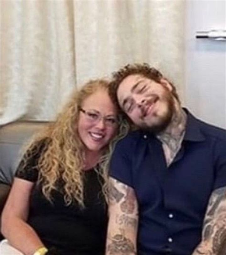 Posty & Mom Post malone, Post malone wallpaper, Love post
