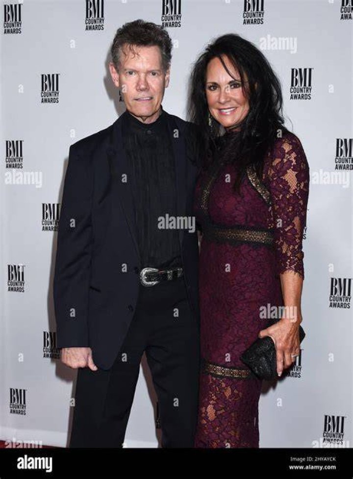 Randy Travis Has Married Fianc&eacute;e Mary Davis Two Years After Suffering a