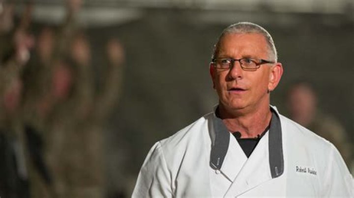 Robert Irvine Robert irvine, Food network chefs, Chef robert