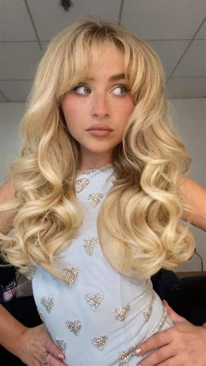 Sabrina//Mom Sabrina carpenter, Sabrina carpenter outfits, Sabrina