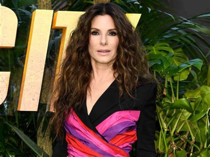 Sandra Bullock ‘Grateful’ for Support After ‘Heartbreaking’ Death of