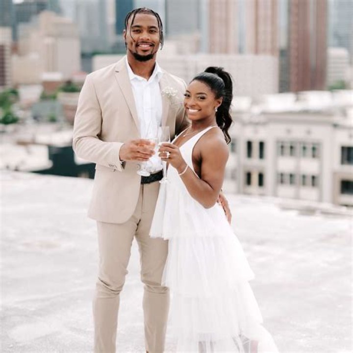 Simone Biles and Jonathan Owens’ Wedding Photos