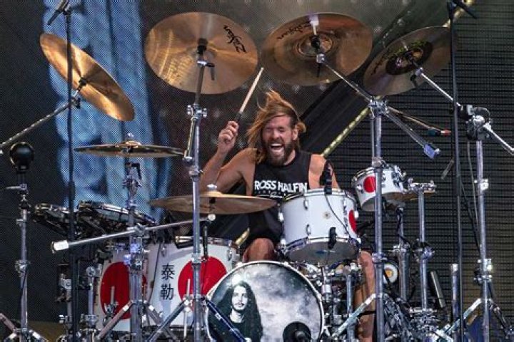 Taylor Hawkins, Foo Fighters’ Drummer, Dies at 50 The New York Times