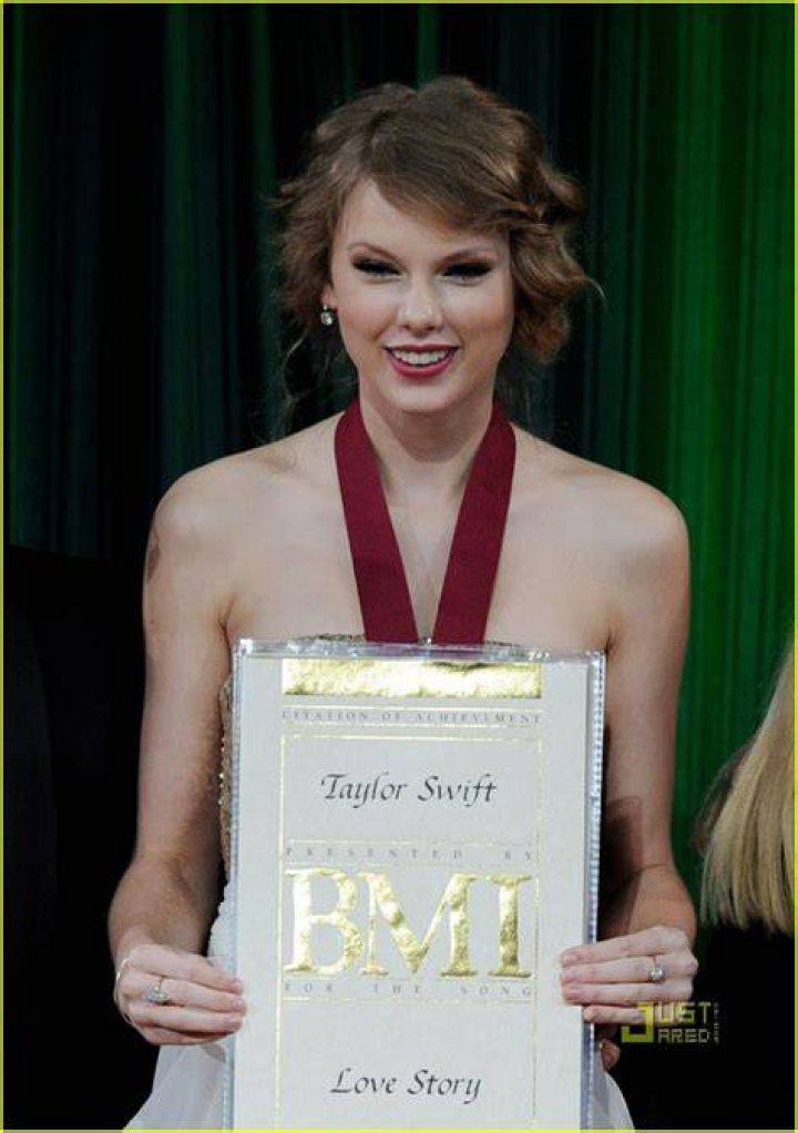 Taylor Swift BMI Pop Awards 2016 20 GotCeleb