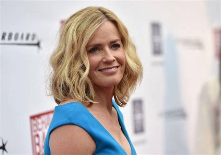 Wallpapers Hot Photos Elisabeth Shue New Photos