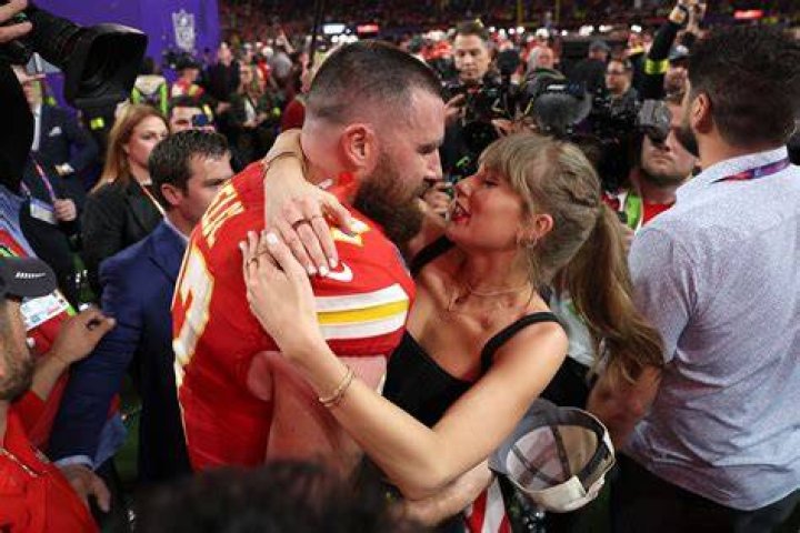 Who is Taylor Swift’s supportive actor brother, Austin? The Hollywood